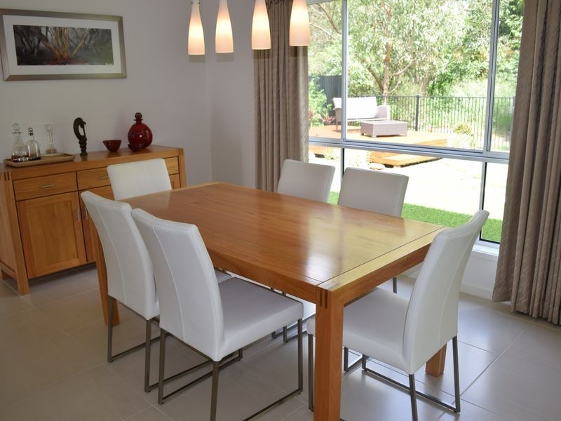 16 Confluence Court, Eatons Hill QLD 4037