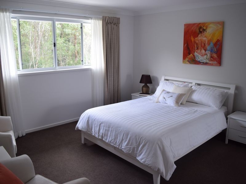 16 Confluence Court, Eatons Hill QLD 4037