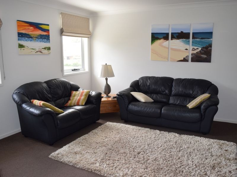 16 Confluence Court, Eatons Hill QLD 4037