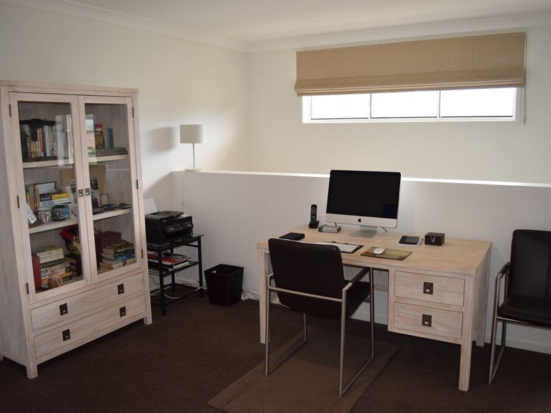 16 Confluence Court, Eatons Hill QLD 4037