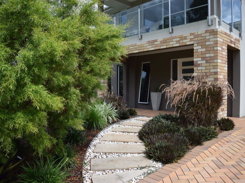 7 Confluence Court, Eatons Hill QLD 4037