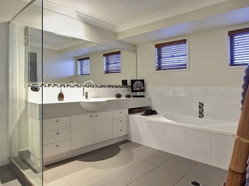 12 Bella Street, Cashmere QLD 4500