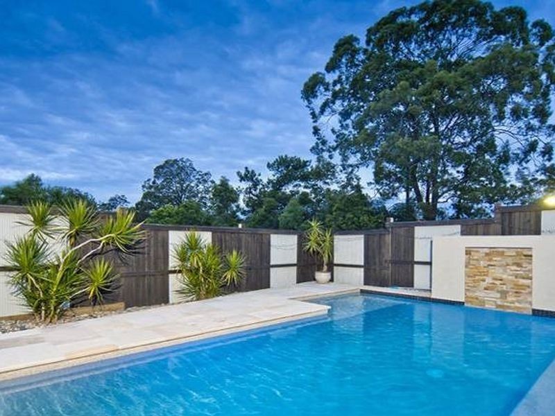 12 Bella Street, Cashmere QLD 4500