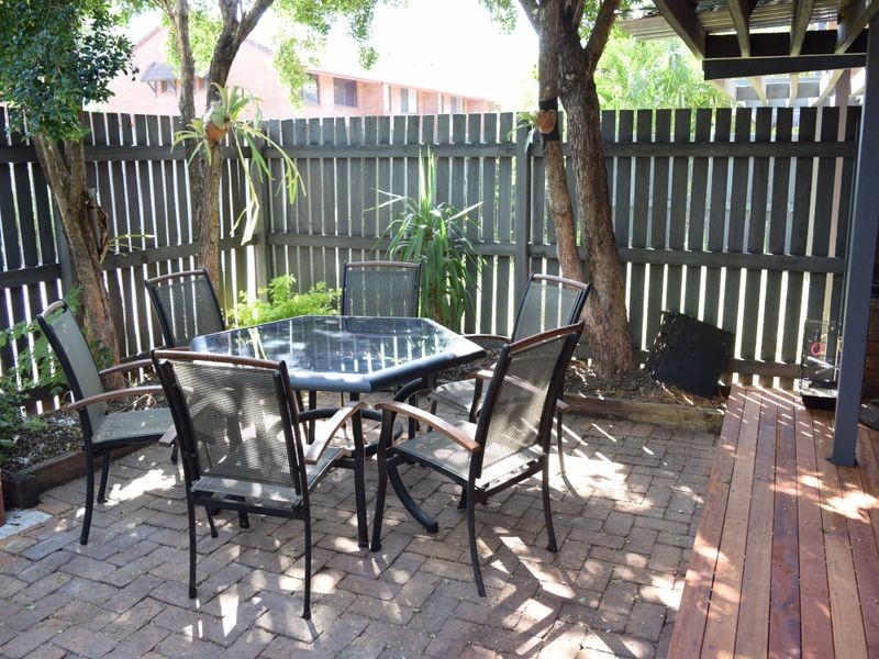 2/11 Balcara Avenue, Carseldine QLD 4034