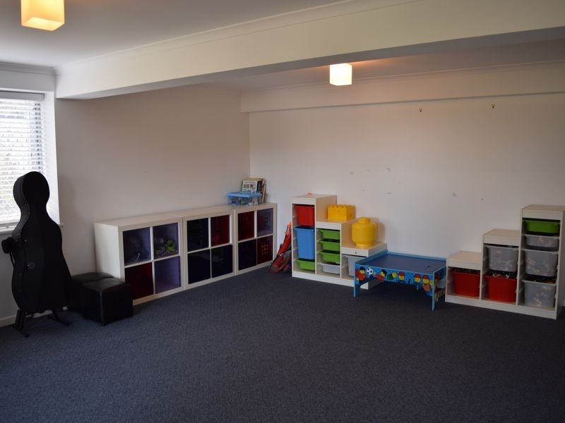 27 Gleason Street, Mcdowall QLD 4053
