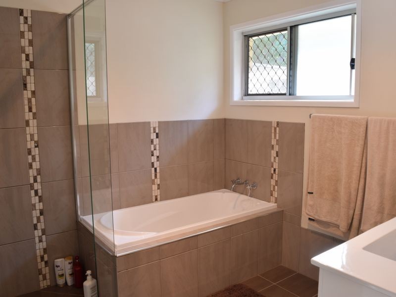 27 Gleason Street, Mcdowall QLD 4053