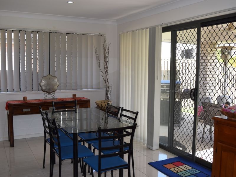 11 Moreton Street, Fitzgibbon QLD 4018