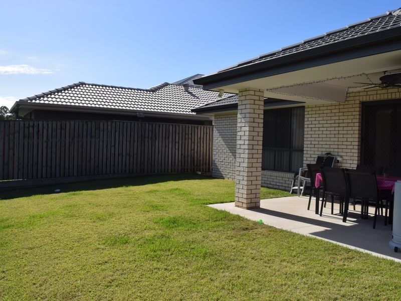 11 Moreton Street, Fitzgibbon QLD 4018