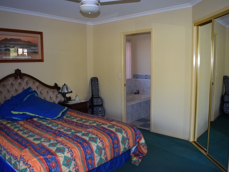 3 Bourke Court, Albany Creek QLD 4035