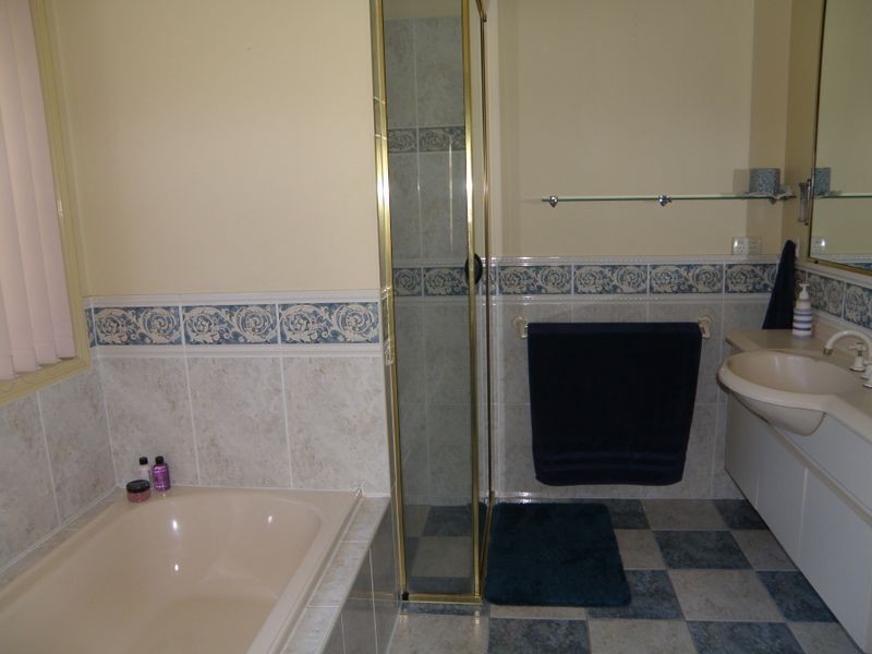 3 Bourke Court, Albany Creek QLD 4035