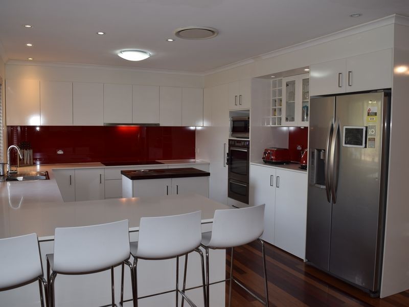 12 Daniel Drive, Albany Creek QLD 4035