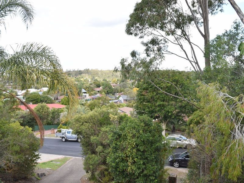 12 Daniel Drive, Albany Creek QLD 4035