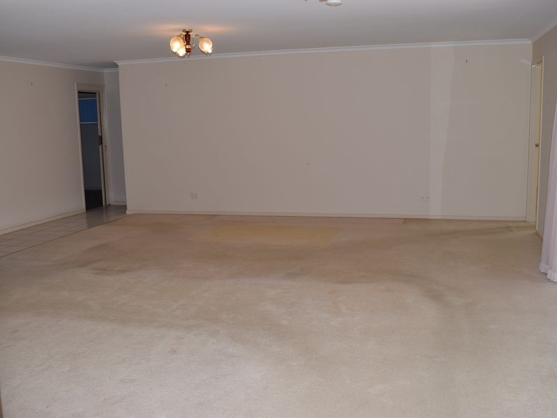 17 Coolabah Crescent, Bridgeman Downs QLD 4035