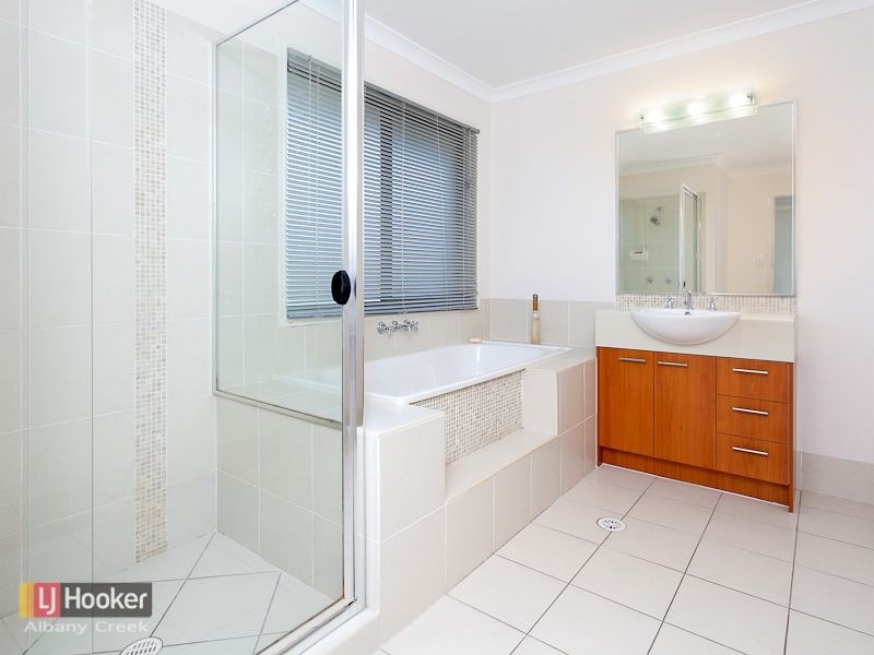 18 Cabarita Crescent, Eatons Hill QLD 4037