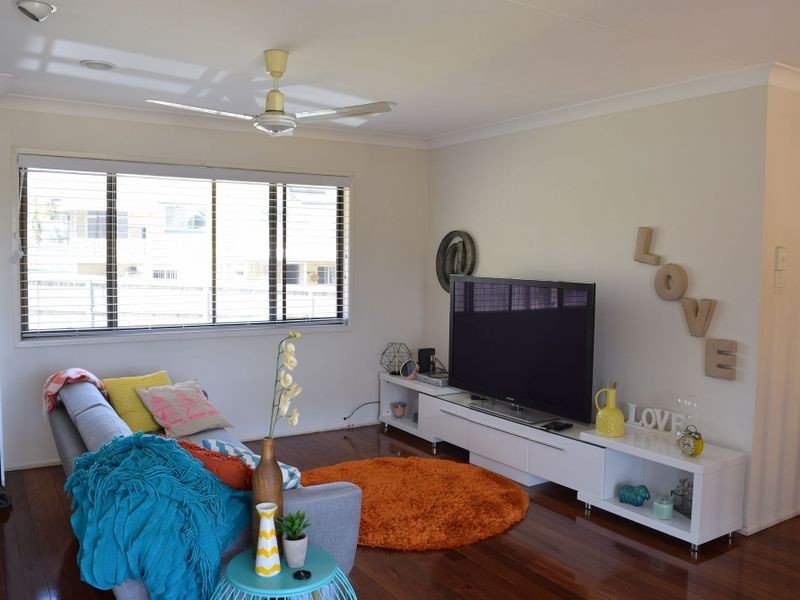 6 Dover Street, Albany Creek QLD 4035