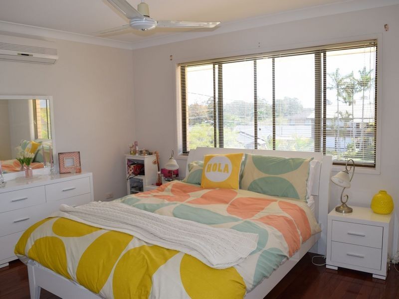 6 Dover Street, Albany Creek QLD 4035