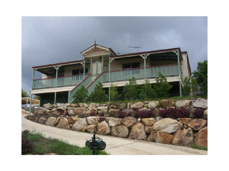 26 Silkyoak Way, Albany Creek QLD 4035