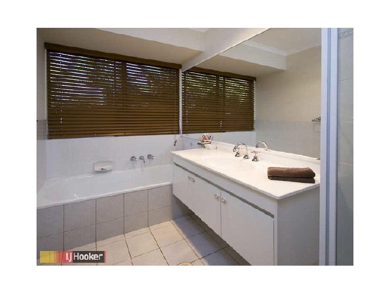 Eatons Hill QLD 4037