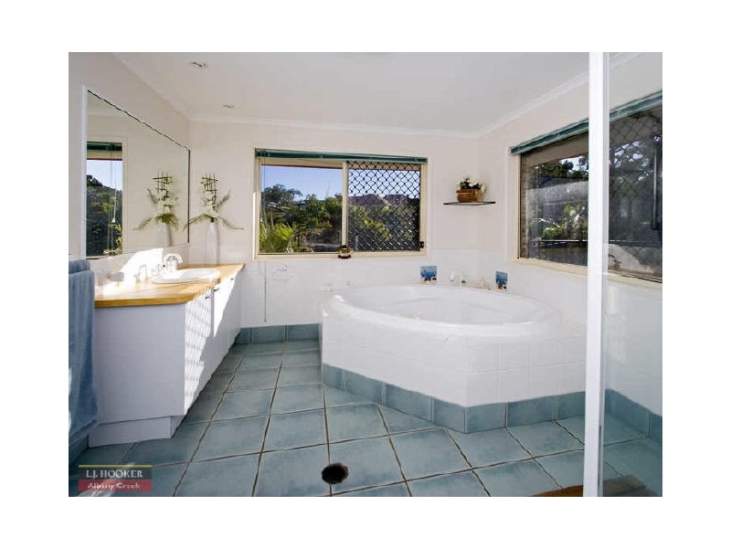 Eatons Hill QLD 4037