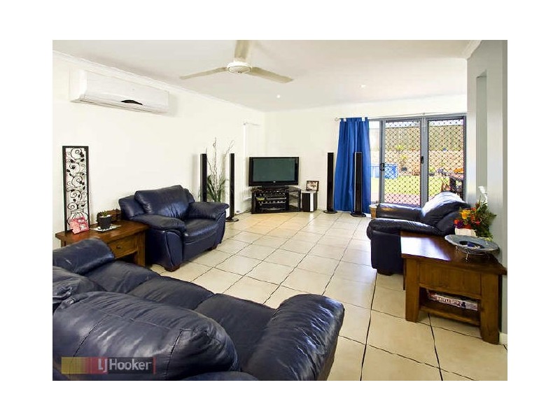 68 Winlock Circuit, Warner QLD 4500