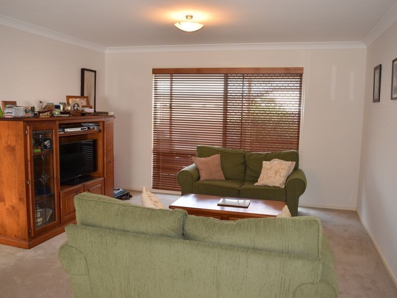 19 Crossing Drive, Eatons Hill QLD 4037