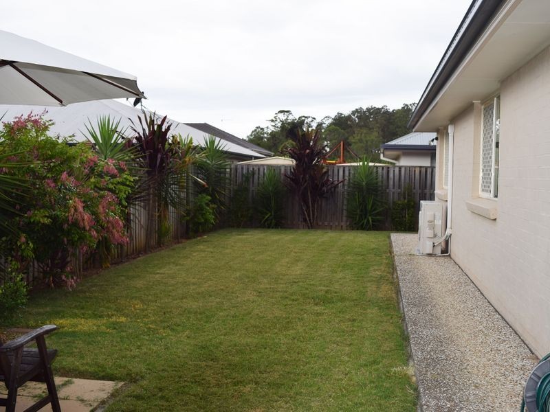 19 Crossing Drive, Eatons Hill QLD 4037