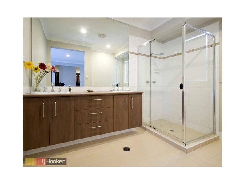 Eatons Hill QLD 4037