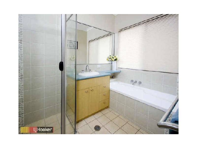 Eatons Hill QLD 4037