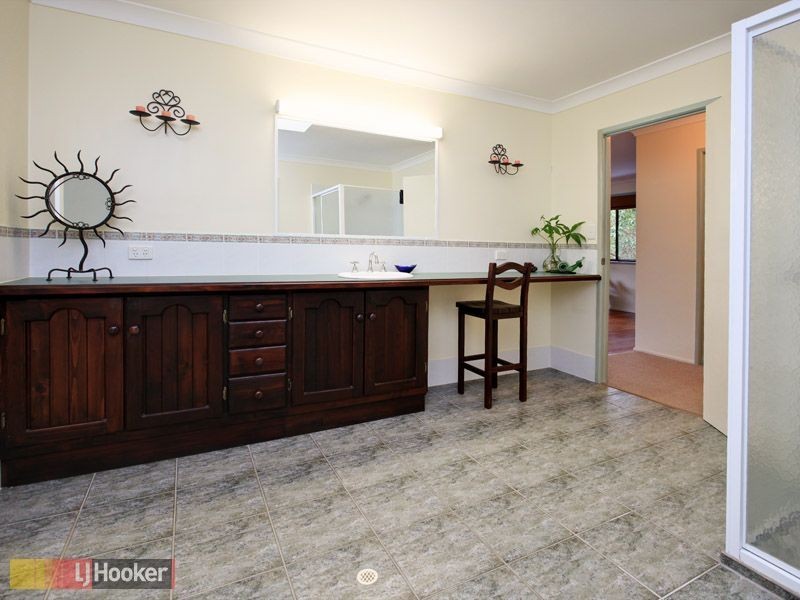 14 Buranda Road, Clear Mountain QLD 4500