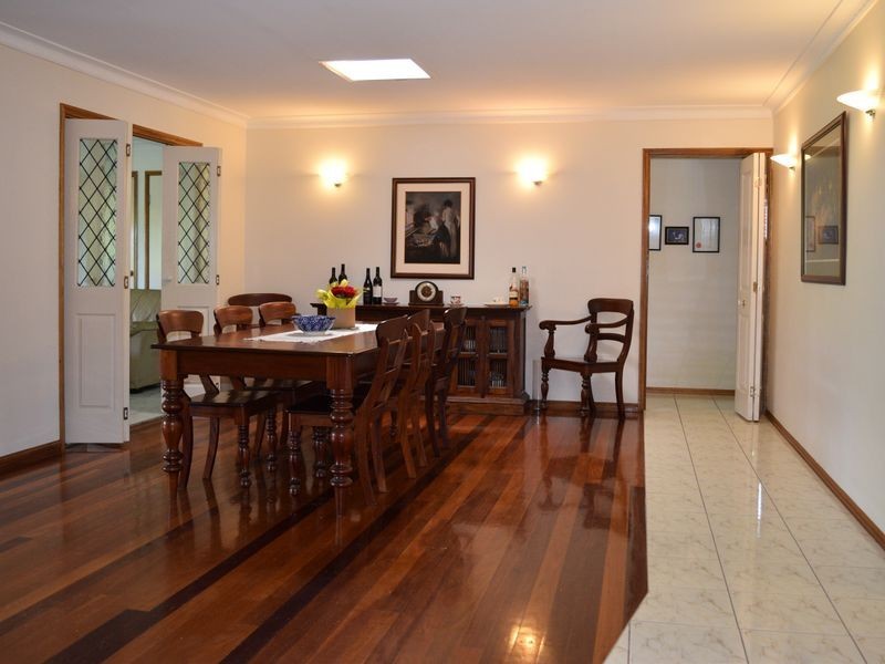 8 Silvereye Crescent, Albany Creek QLD 4035