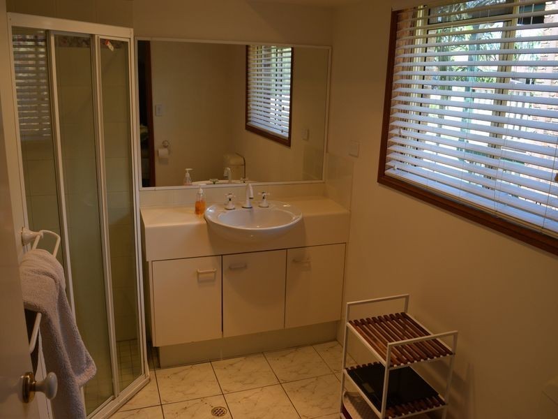 8 Silvereye Crescent, Albany Creek QLD 4035