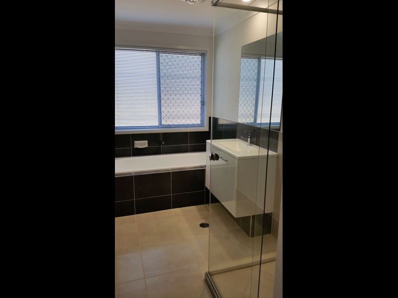 14 Toorak Road, Albany Creek QLD 4035