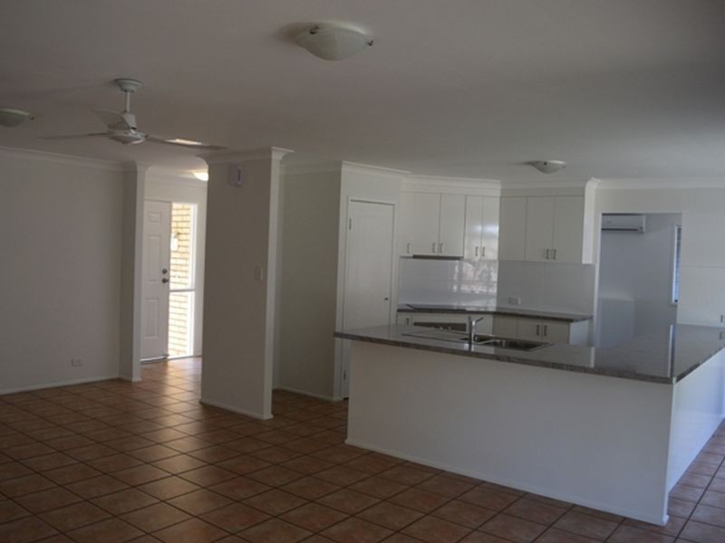 9 Tallebudgera Crescent, Albany Creek QLD 4035