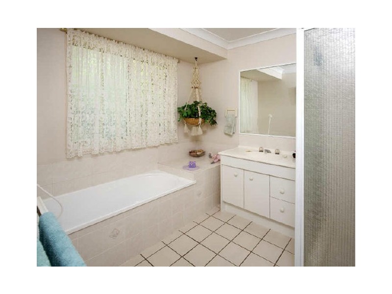 Eatons Hill QLD 4037