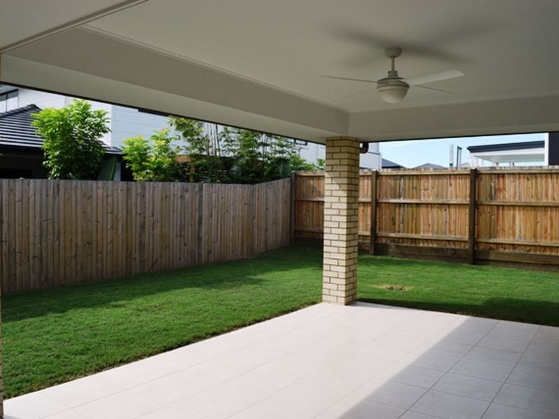 6 Hinton Crescent, Mango Hill QLD 4509