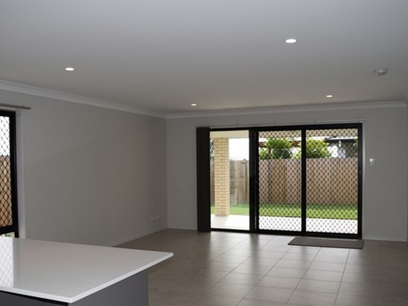 6 Hinton Crescent, Mango Hill QLD 4509