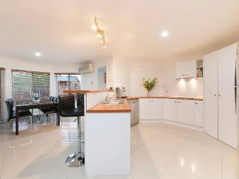 27 Cosby Place, Mcdowall QLD 4053