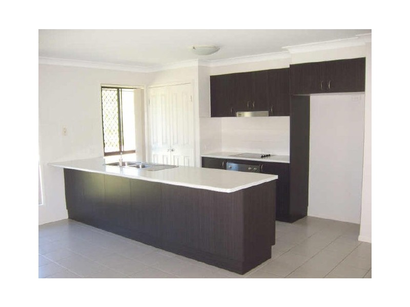 2 Shallows Court, Eatons Hill QLD 4037