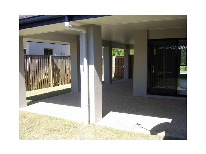 2 Shallows Court, Eatons Hill QLD 4037