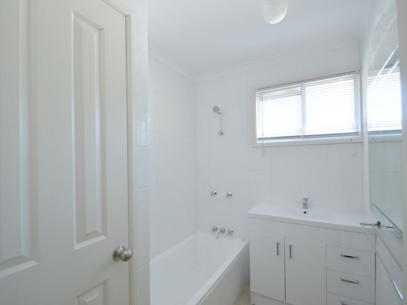 2 Attunga Street, Kingston QLD 4114