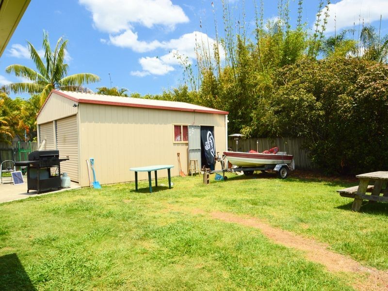 5 Pantai Place, Tanah Merah QLD 4128