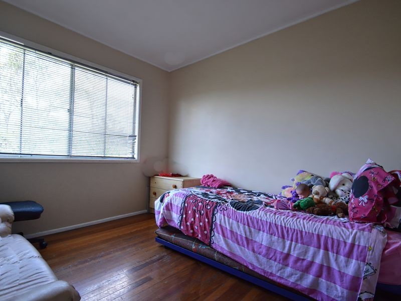 16 Caesar Street, Kingston QLD 4114