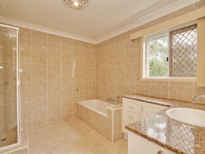 130-132 Barokee Drive, Tanah Merah QLD 4128