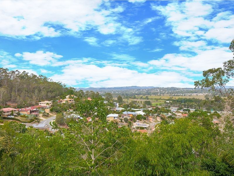130-132 Barokee Drive, Tanah Merah QLD 4128