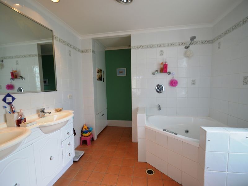 12 Borambil Road, Shailer Park QLD 4128