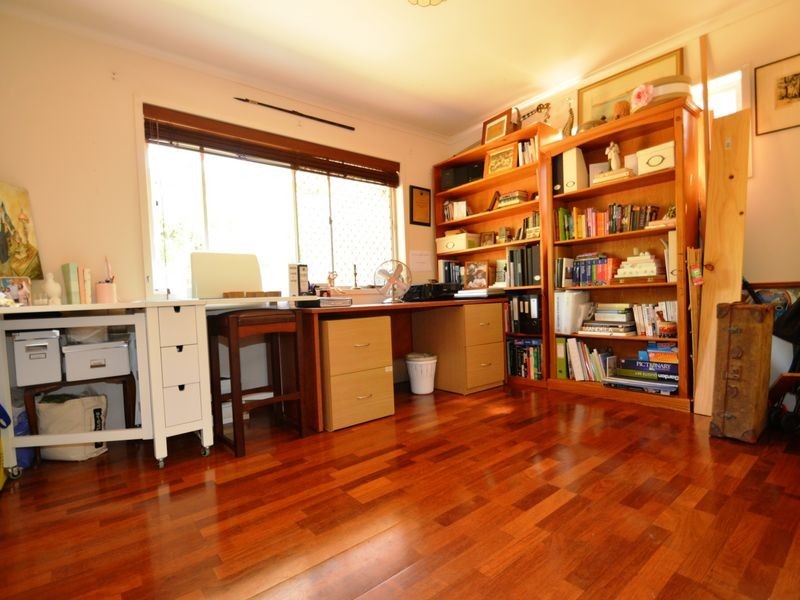 4 Gills Close, Rochedale South QLD 4123
