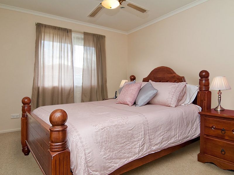 1 Kabut Court, Tanah Merah QLD 4128