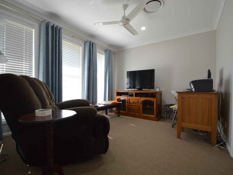 77 Kimberley Drive, Shailer Park QLD 4128