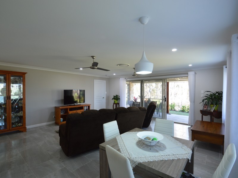 77 Kimberley Drive, Shailer Park QLD 4128