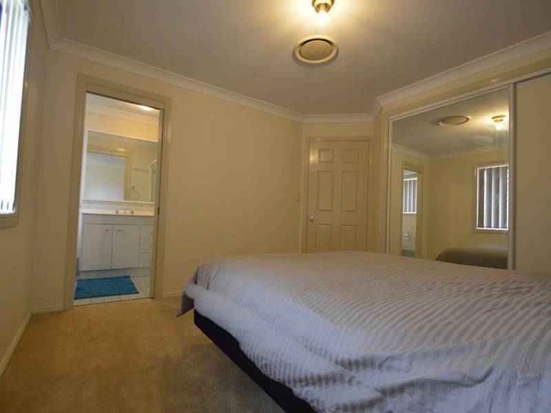 4 St Andrews Drive, Cornubia QLD 4130